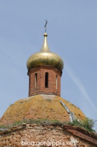 заброшенная церковь в селе Голошапово